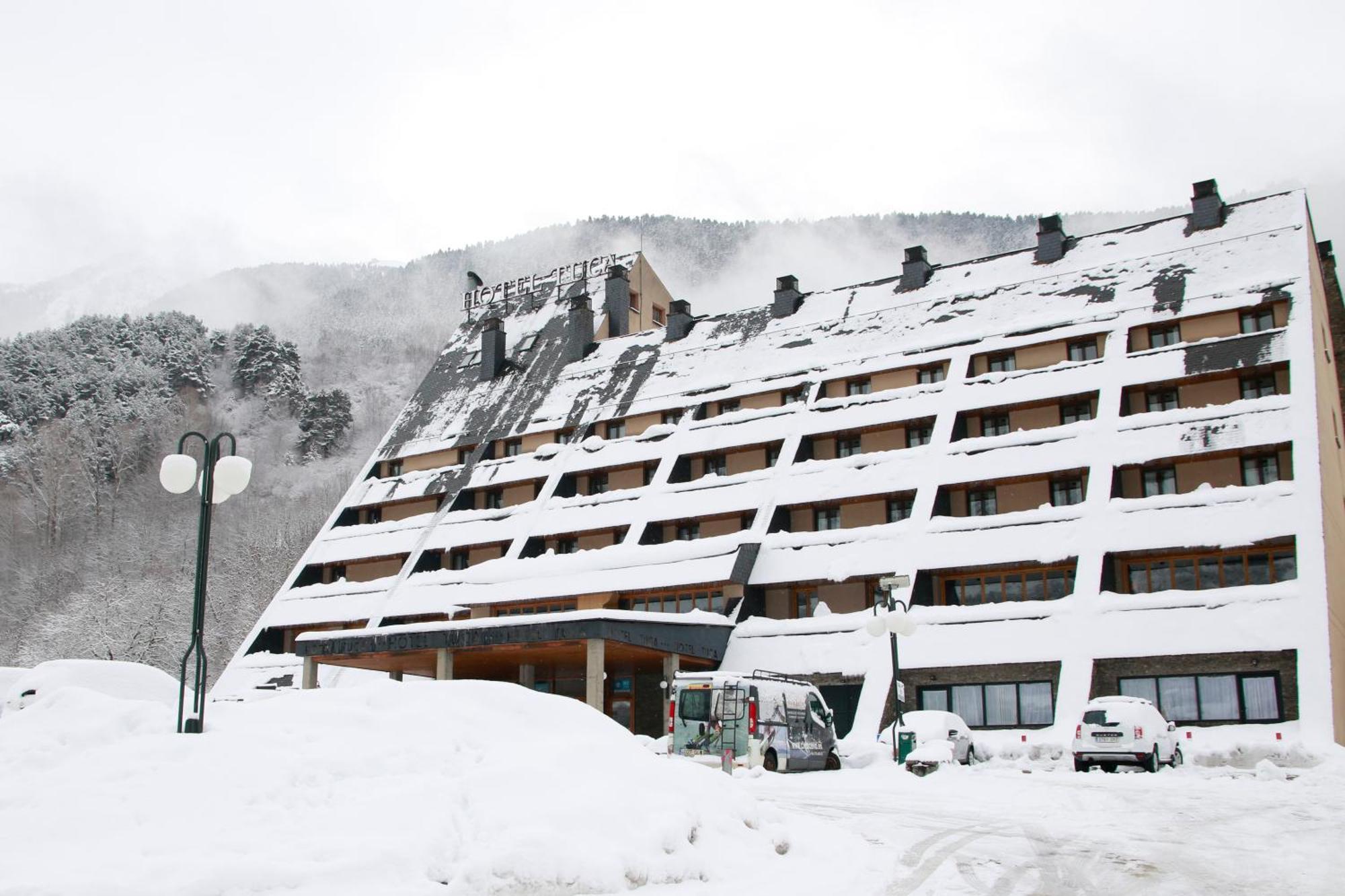 Husa Tuca Hotel Vielha Exterior foto