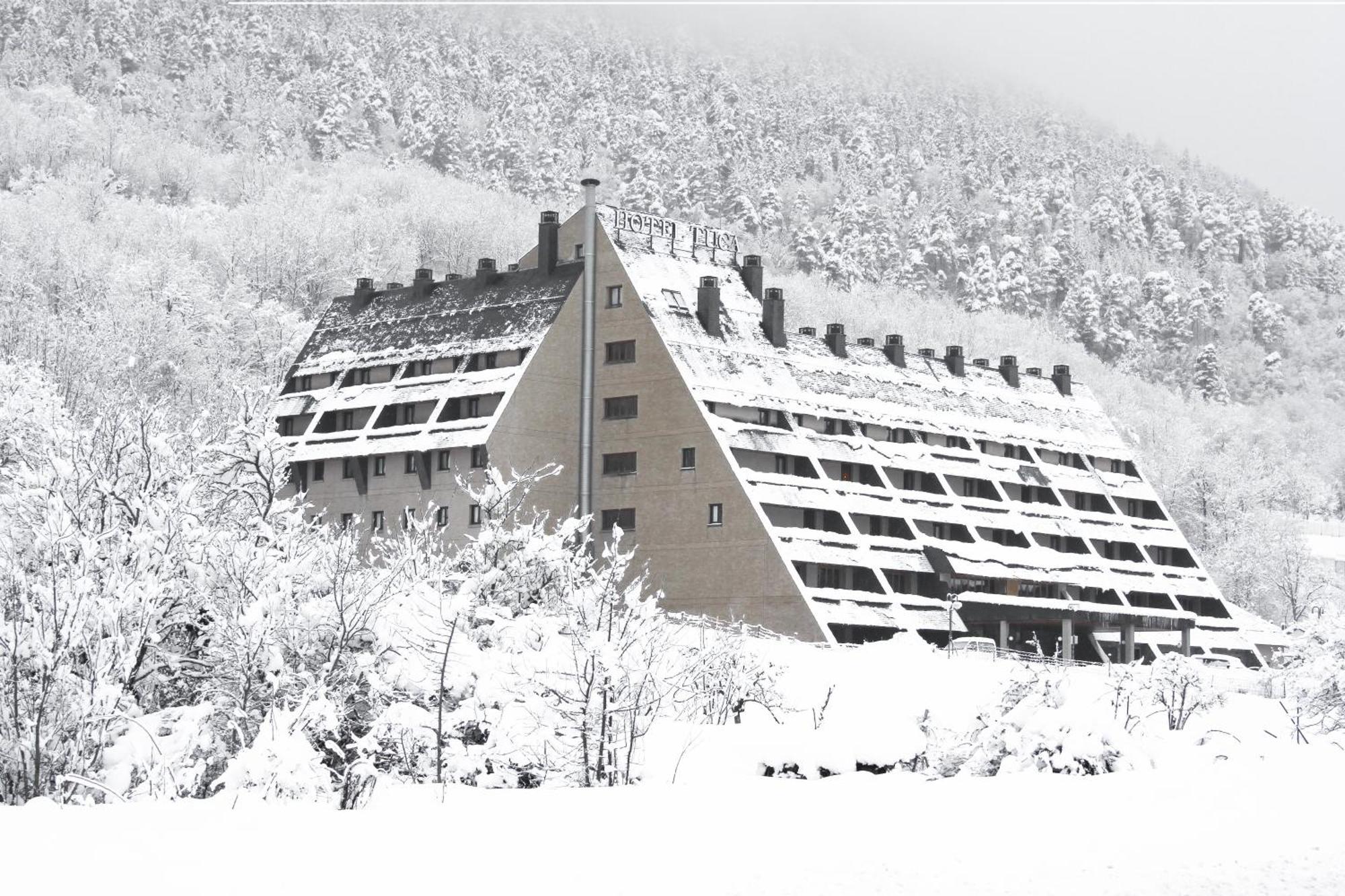 Husa Tuca Hotel Vielha Exterior foto